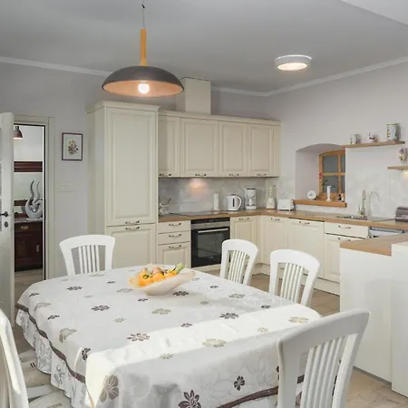 Villa Sany