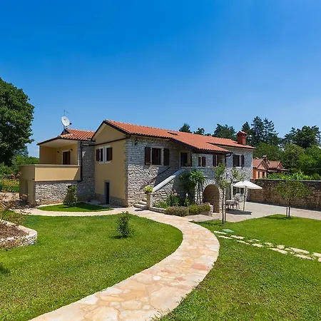 Villa Sany Heki